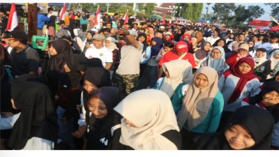 Ribuan Warga Blora Tumpah Ruah Ikuti Jalan Sehat HUT ke-81 RI, Rebutkan Doorprize hingga Motor
